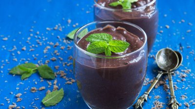 Какаов пудинг с царевично нишесте 