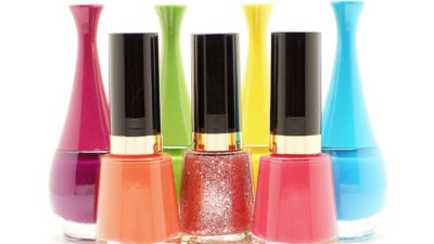 Цветове лакове, които ще са хит тази есен