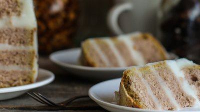 Сладкиш с козунак и ванилов крем за Великден