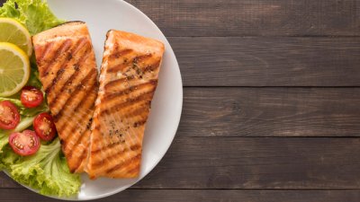 Мариновано филе от сьомга на скара