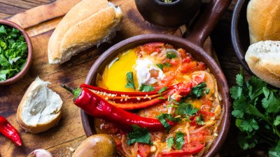 Храни и напитки, от които се потим повече