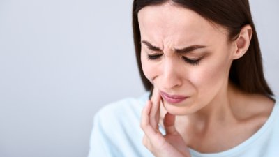 Какво не бива да правим след вадене на зъб?