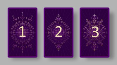 Изберете таро карта и вижте какво ви очаква в любовта през декември