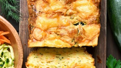 Запеканка с тиквички, моркови и кашкавал 