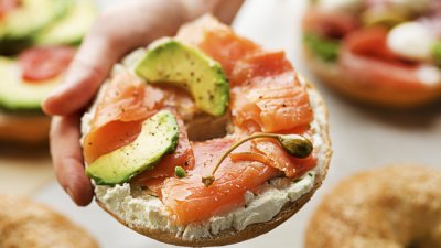 3 идеи за бърза вечеря, която ще ви помогне да стопите мазнинките от корема