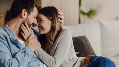 5 прости неща, които само влюбеният мъж прави