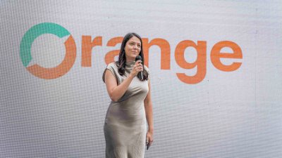 Верига книжарници Orange представя на своите клиенти иновативно приложение за избор на подаръци и програма за лоялност