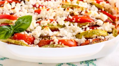 Тиквички с домати и фета