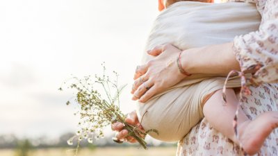 Как да направим слинг за бебето ни?