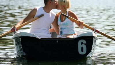 По-различната романтична среща