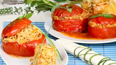 Пълнени домати с ориз