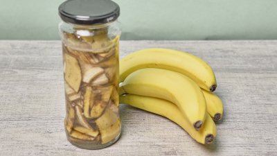 Банановата вода помага за силен растеж на цветята