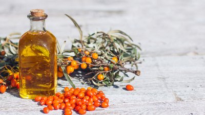 Малко познатото масло от зърнастец – защо е полезно за кожата