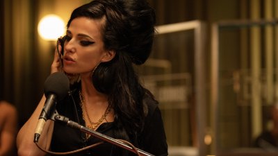 „Ейми Уайнхаус: Back to Black“ тръгва по кината от април