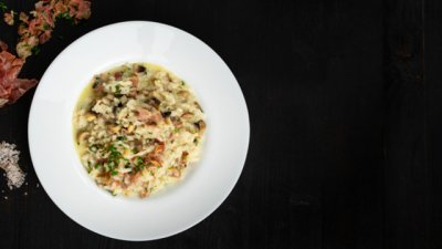 Ризото с пушена скумрия и гъби 