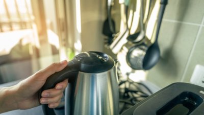 Хитри трикове за почистване на електрическа кана