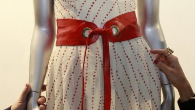 Талия, оформена с най-женствения колан