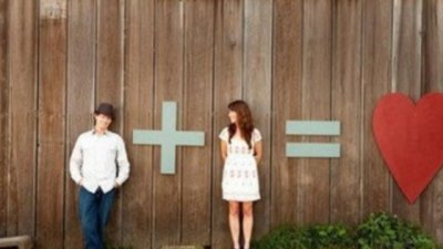 Изоставена от съпруга си жена с две деца, принудена да работи на две места