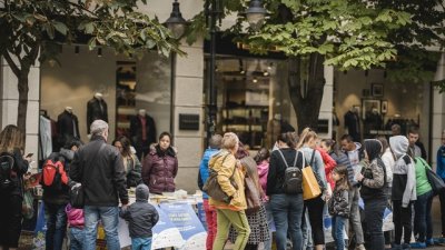 12,3 тона хартия събраха децата на София за „Стара хартия за нова книга“
