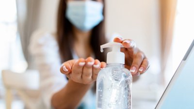 Алтернативни употреби на дезинфектанта за ръце 