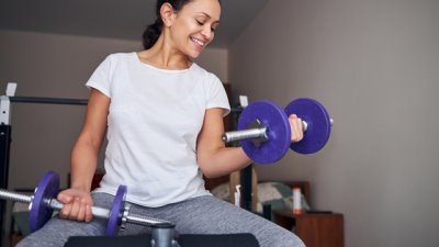 5 изометрични упражнения за сила, баланс и стегната фигура 