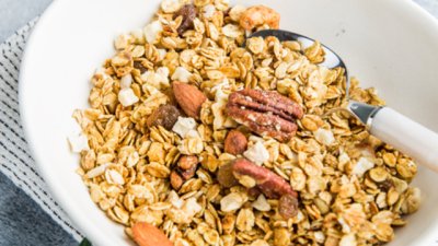 Овесени ядки с пекан и кокос