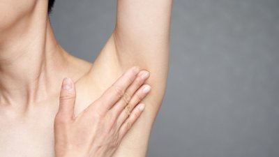 Причини за поява на сърбеж в областта на подмишниците 