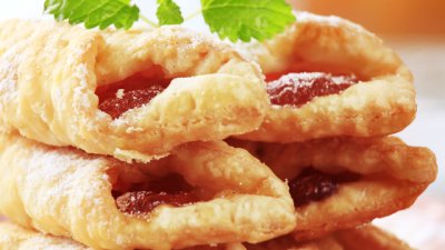 Сладки банички с глазура