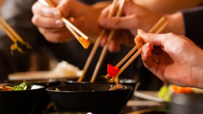 Защо да се храним с китайски клечки