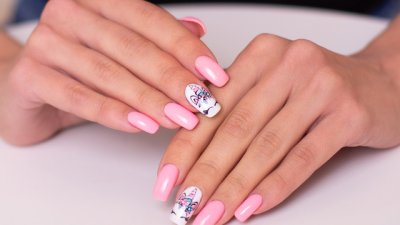 Маникюр като на Barbie