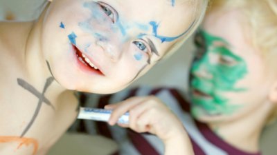 Как да изчистим петна от маркер и флумастер?