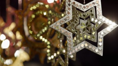 Коледни и новогодишни пожелания според зодията