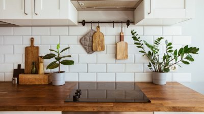 Как да почистите ефективно керамичните котлони?