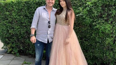 Дъщерята на Асен Блатечки стана абитуриентка