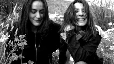 Преодоляване на завистта към приятелка 