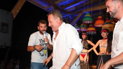 Димитър Рачков и Вениамин посрещнаха Джулай морнинг на „Къмпинг Градина“