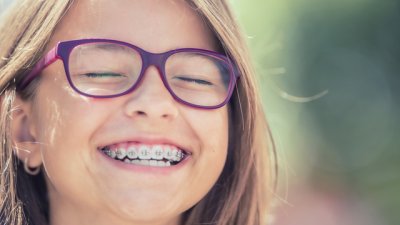 Как да избегнем деформация на детските зъби?