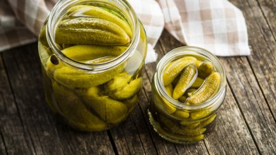 Какво означава, ако ви се ядат кисели краставички? 