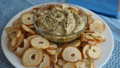 Дип от риба и боб