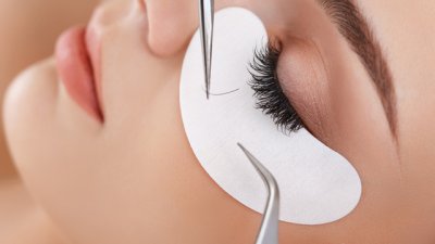 Рискове, които крият изкуствените мигли за здравето на очите