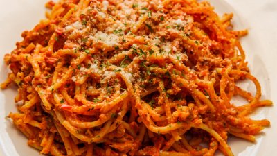 Спагети Неаполитана 