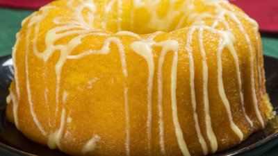 Пухкав гръцки кекс с лимон