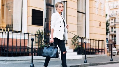 Какви дънки ще носим през този сезон?