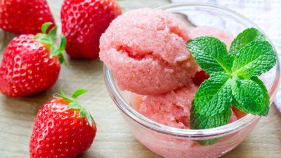 Ягодово сорбе с банан