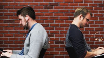 10 грешки, които ви правят по-малко симпатични за околните 