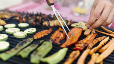 Зеленчуци на скара с марината 