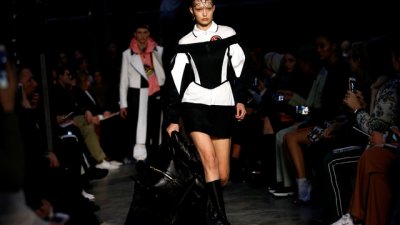 Джиджи Хадид дебютира за Burberry