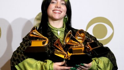 Били Айлиш е големият победител на 62-ите награди „Грами“