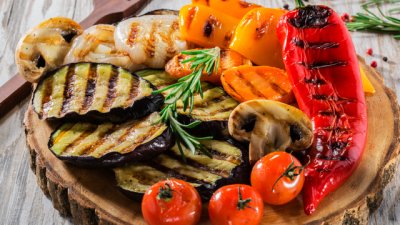 Зеленчуци на грил с марината