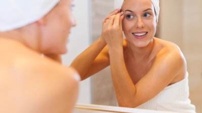 Как правилно да скубем веждите?